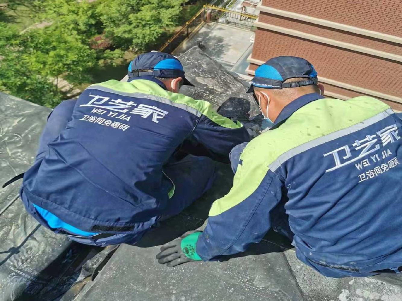 富阳附近防水补漏师傅电话号码，24小时上门维修服务